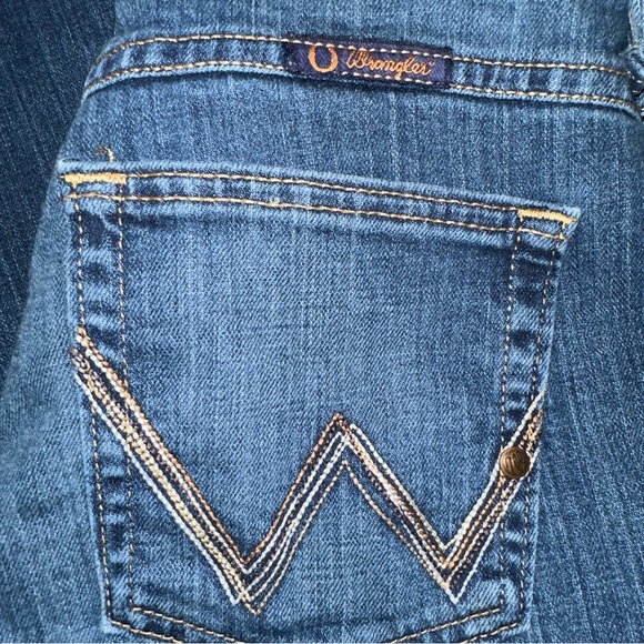 Wrangler Q-Baby Jeans Women's 7/8 X32 Dark Blue Bootcut Size 7 - Picture 6 of 6